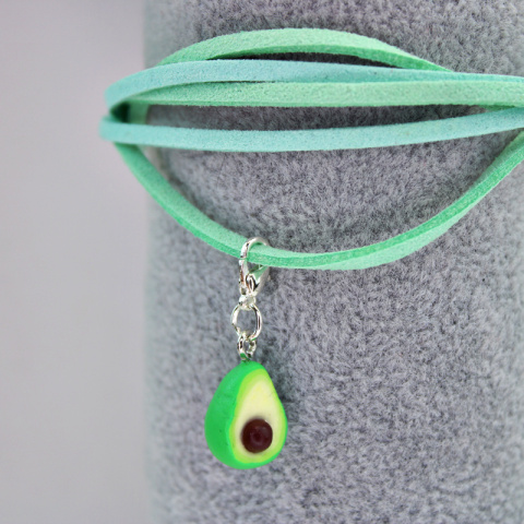 Zawieszka charms awokado