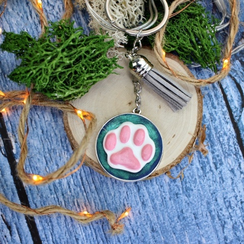 Brelok biała łapka